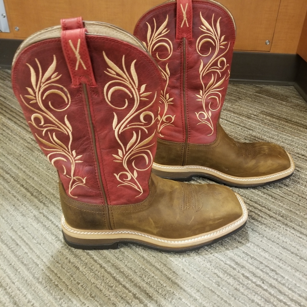 New Twisted X Boots, Size 6.5